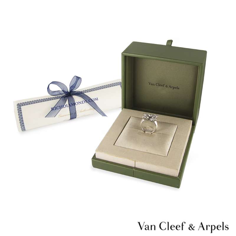 Van Cleef & Arpels Yellow Gold Onyx Sweet Alhambra Earrings VCARA44900 ...